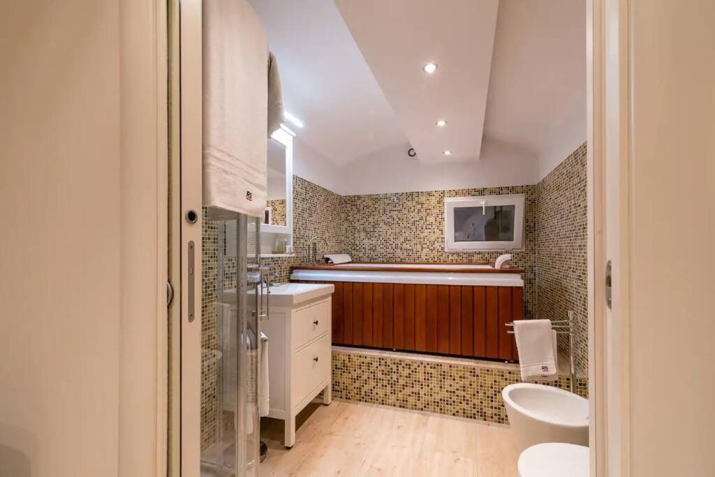 Moscova - Garibaldi Lusso, Sauna E Idromassaggio Milano Exteriör bild