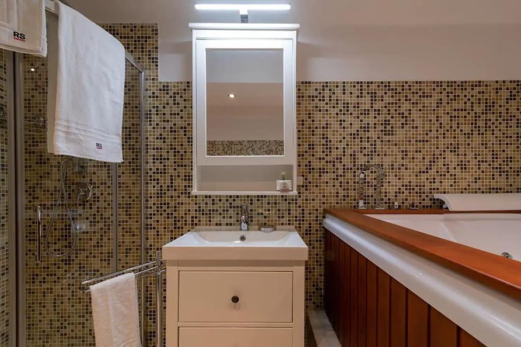 Moscova - Garibaldi Lusso, Sauna E Idromassaggio Milano Exteriör bild
